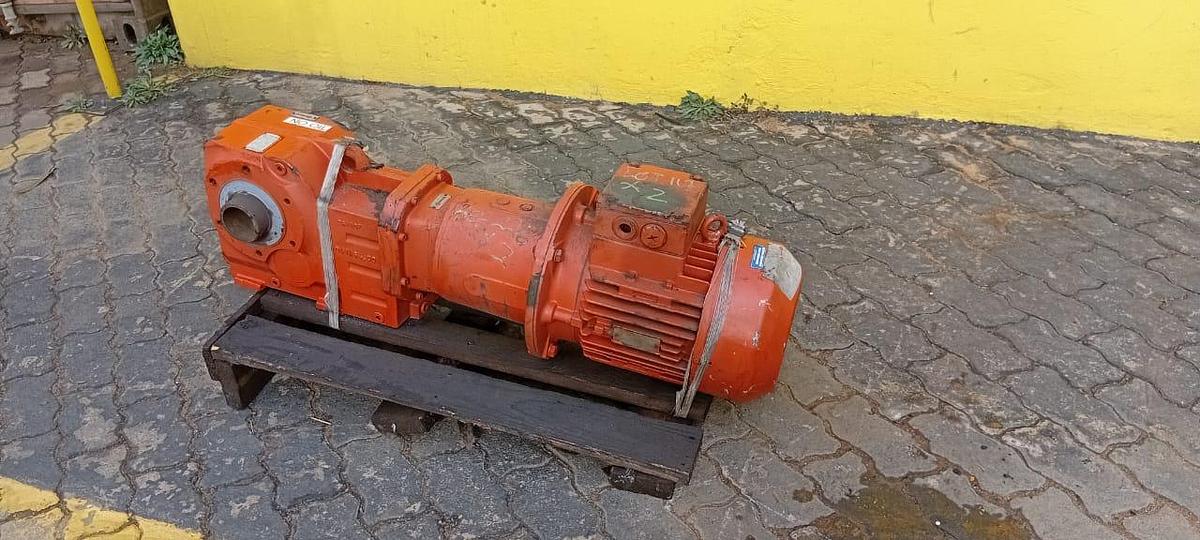 Used 7,5 KW MOTORISED GEARBOX (USED)