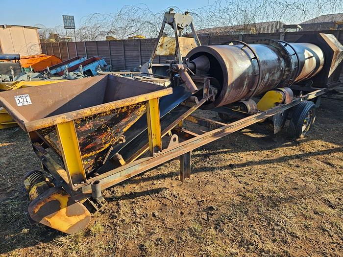 Used ASPHALT TAR MIXER WITH FEEDER BIN, MOTORS AND FLAME HEATER
