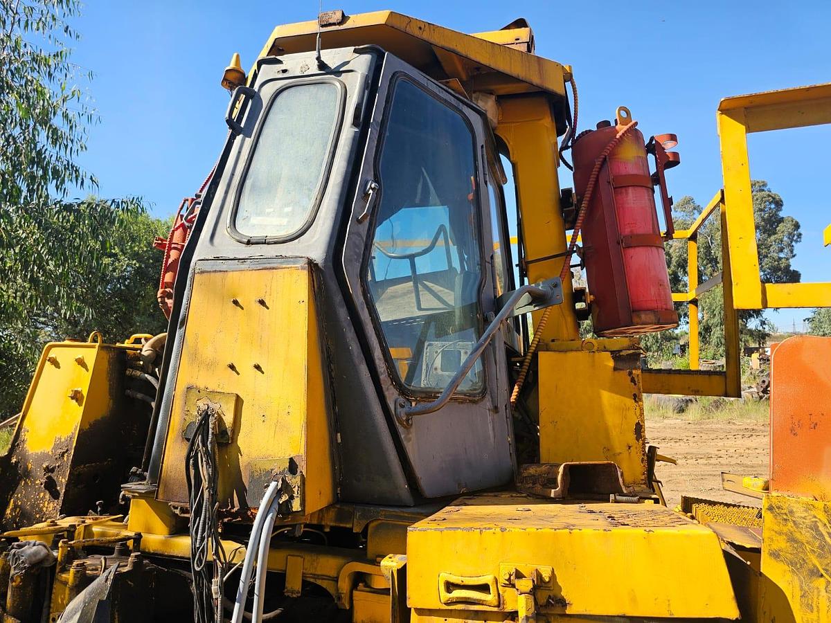 Used D375A KOMATSU DOZER (STRIPPING)