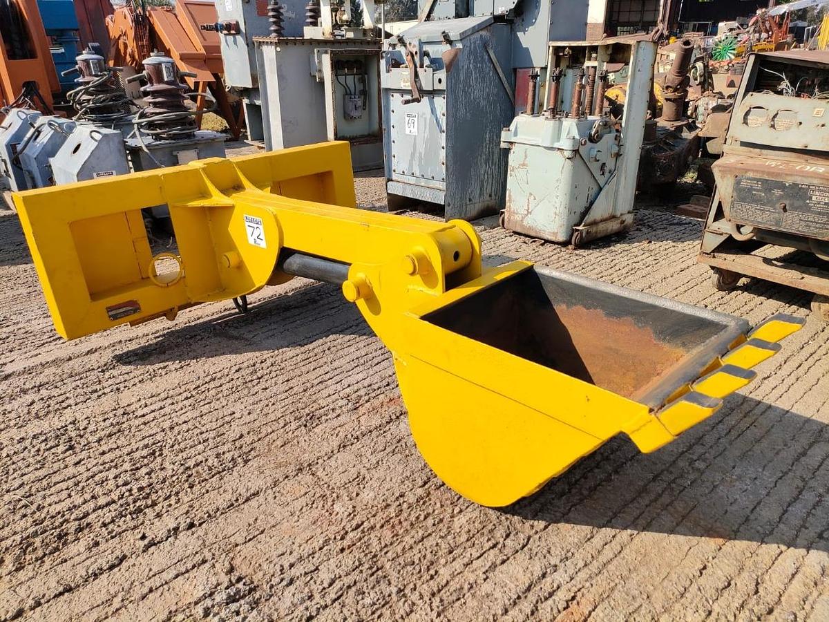 Used EXCAVATOR QUICK COUPLER BUCKET ATTACHMENT