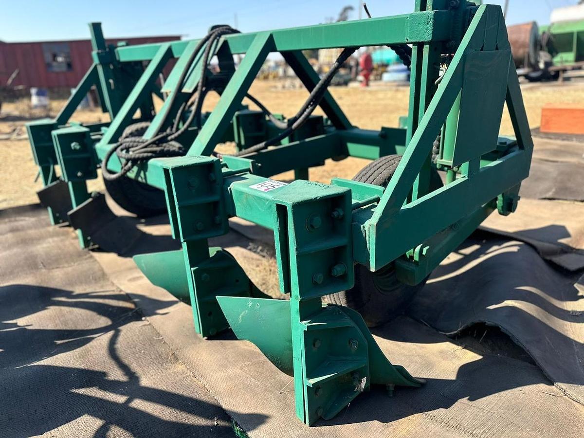 Used HYDRAULIC CONTOUR 8X DISK PLOW