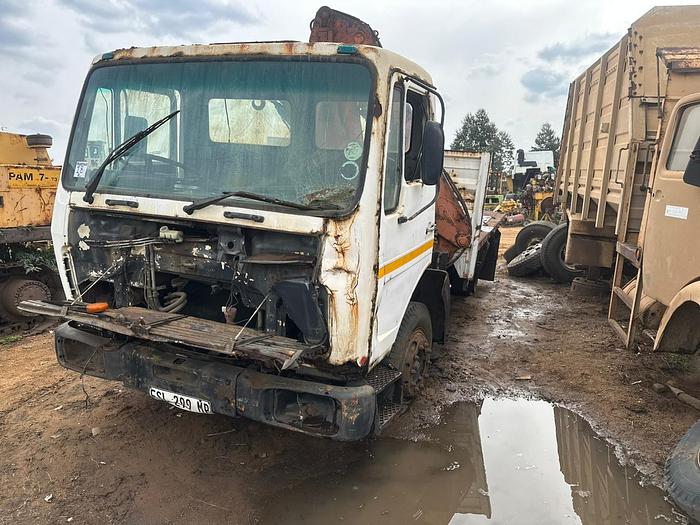 Used MERCEDES BENZ 1213 TRUCK WITH MOUNTED CRANE (NON-RUNNER)