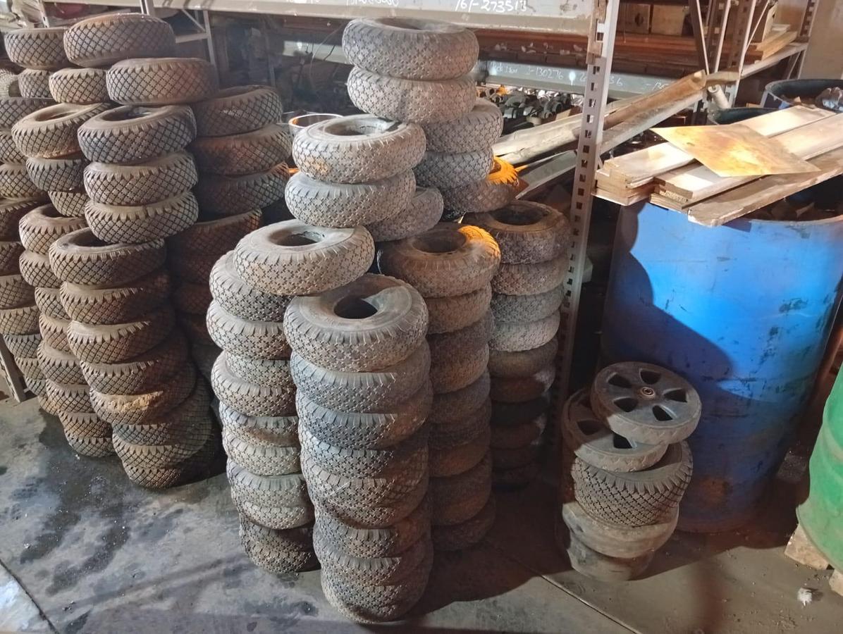 Used TUBELESS TYRES 400-4