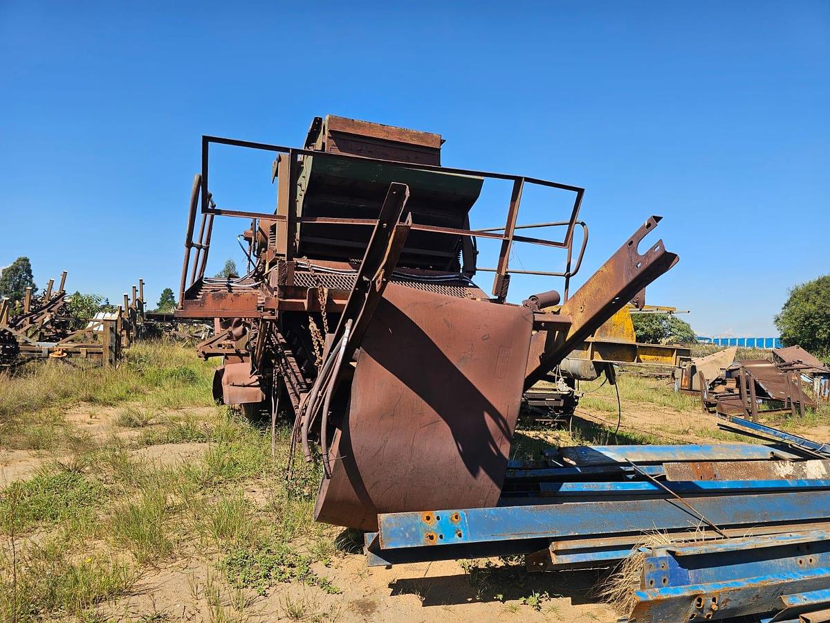Used MOBILE FINLAY TEREX HYDRASCREEN SCREENING PLANT