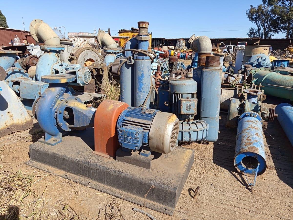 Used WEG 4X4 PUMP ON PLATFORM WITH ELECGRIC MOTOR