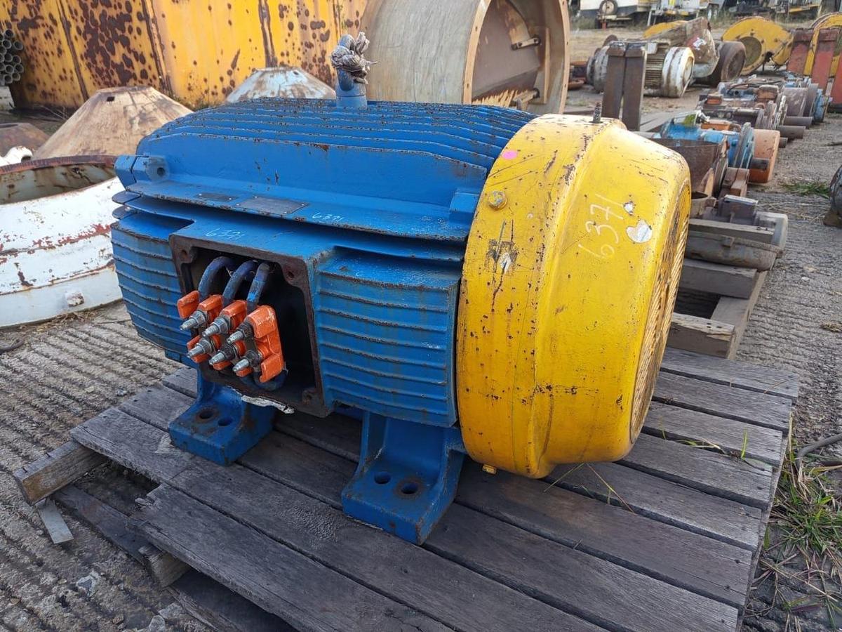 Used 132 KW INDUCTION MOTOR - USED CONDITION