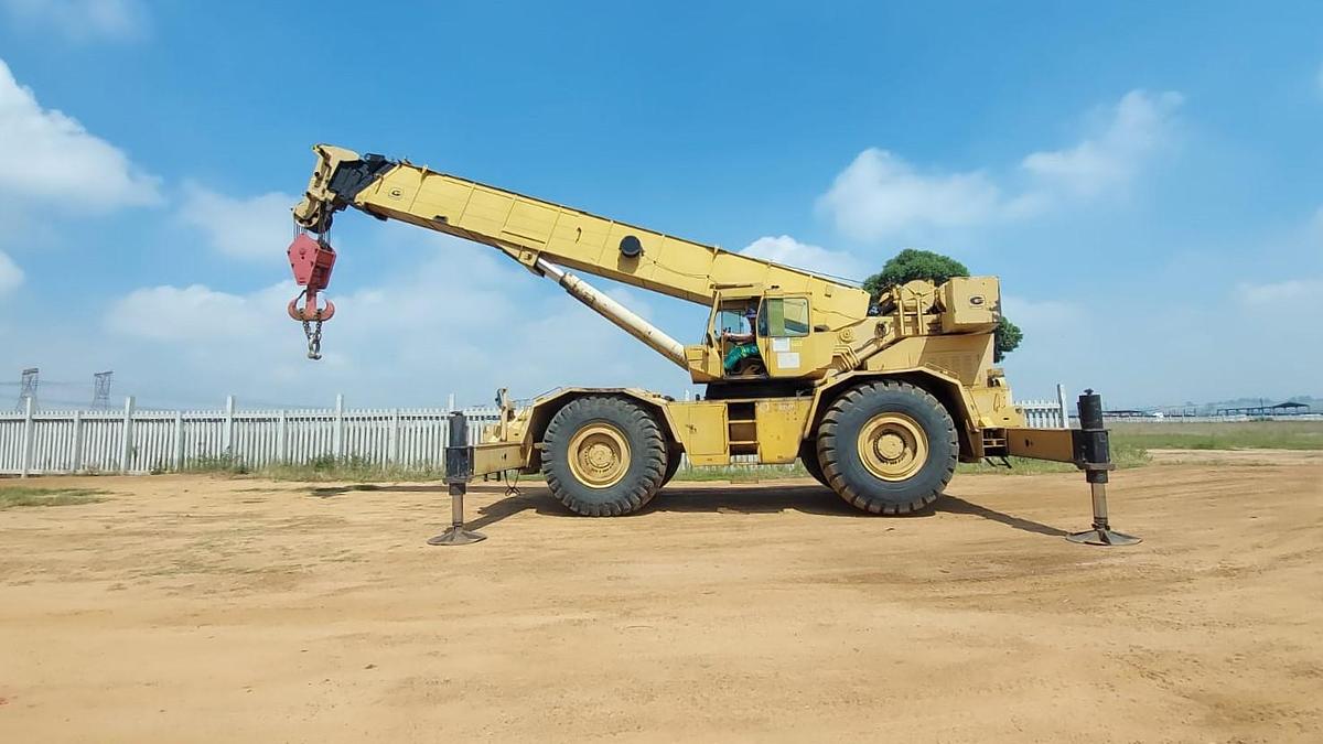 Used GROVE RT980 SWL 80 TON MOBILE CRANE