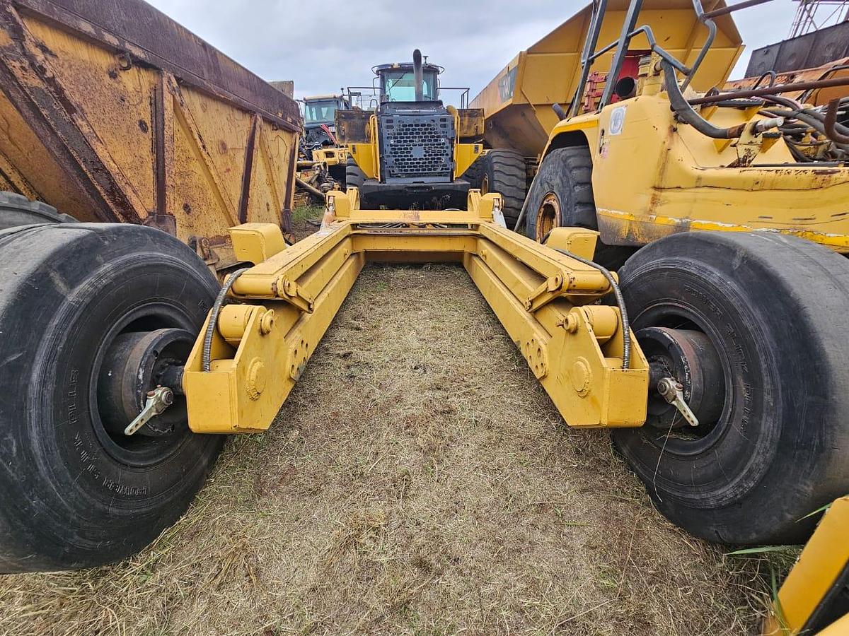 Used BIN HOOK TRAILER WITH LIFT CYCLINDERS