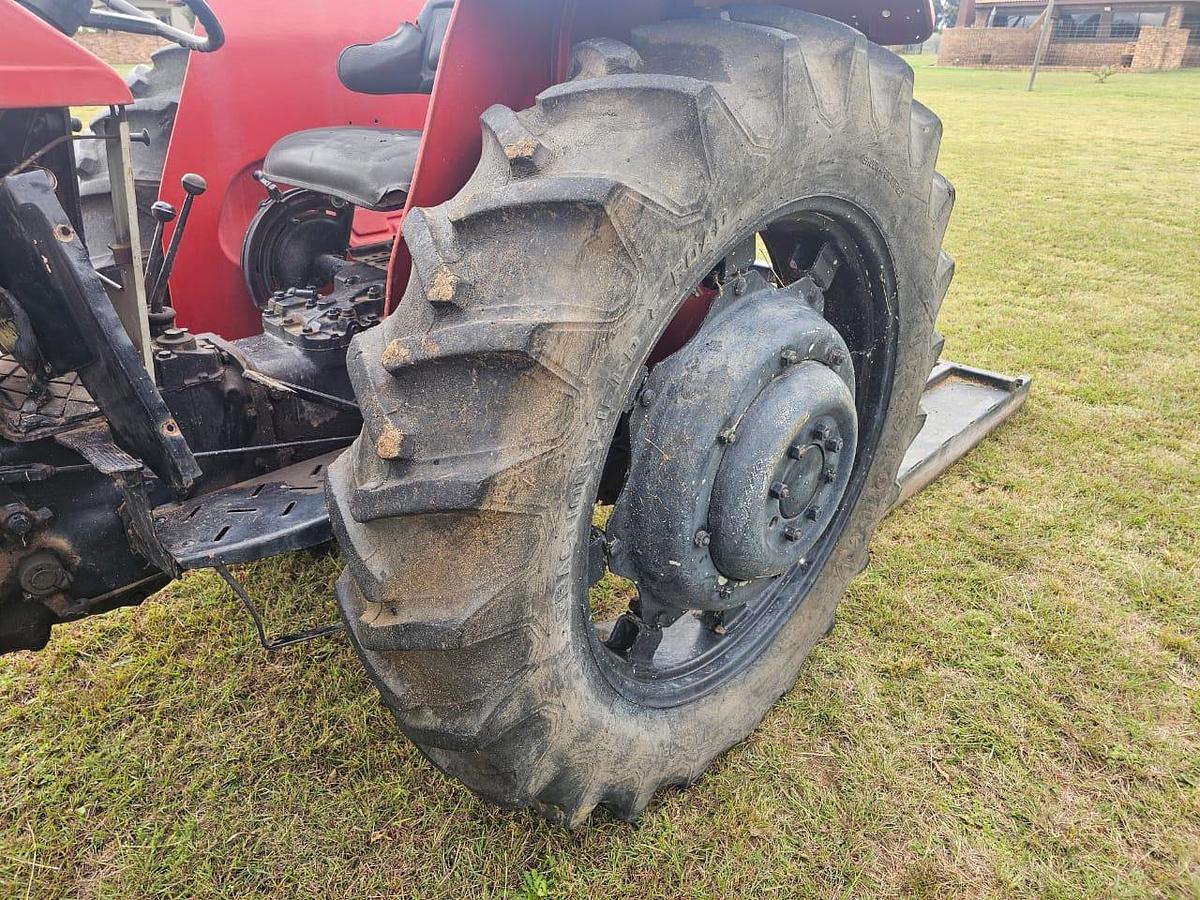 Used MASSEY FURGESON TRACTOR WITH SLASHER - OPERATIONAL