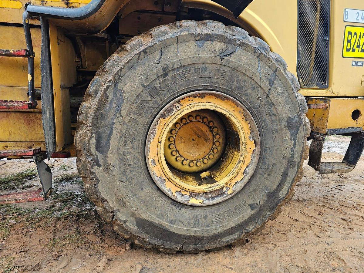 Used CATERPILLAR 966H FRONT END LOADER