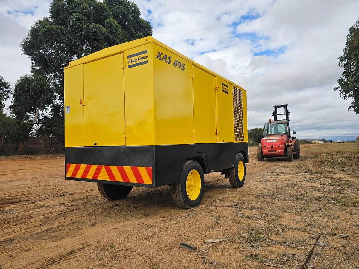 Used ATLAS COPCO XAS 495 MOBILE COMPRESSOR WITH MERCEDES BENZ ENGINE - OPERATIONAL