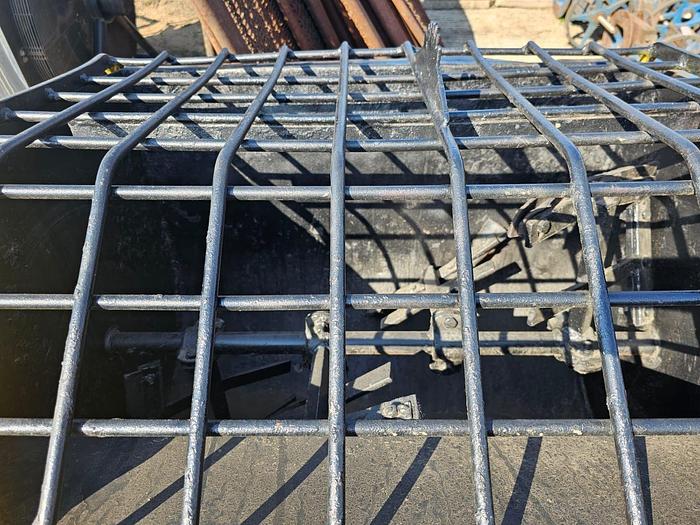 Used MOBILE CONCRETE MIXER DUMPER