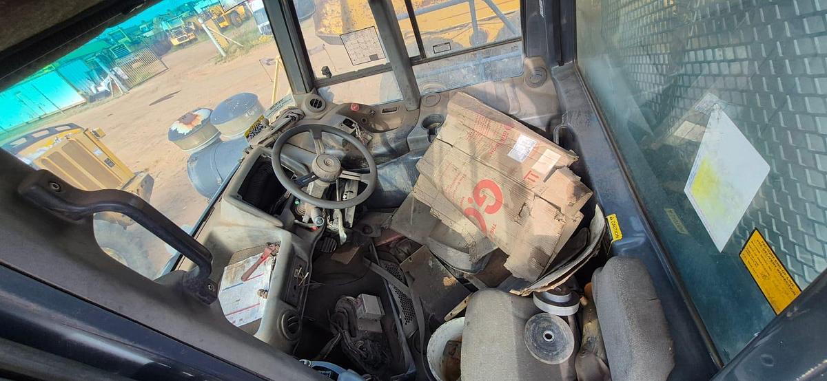 Used B40D (STRIPPING FOR PARTS)