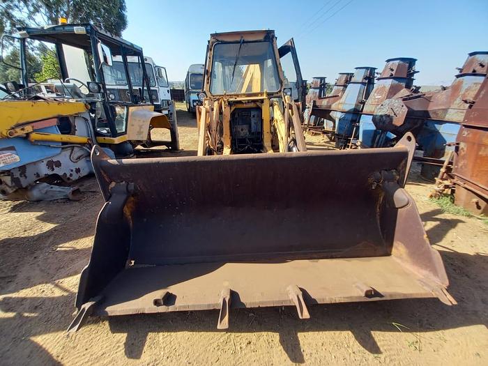 Used CASE 580-K TLB (STRIPPED) (NON-RUNNER)