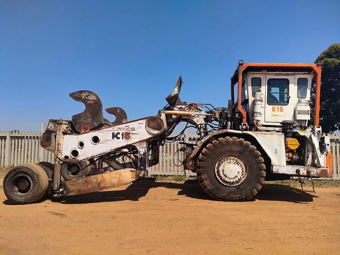 Used CATERPILLAR 621E KRESS SLAG POT CARRIER & TIPPER (RUNNER)