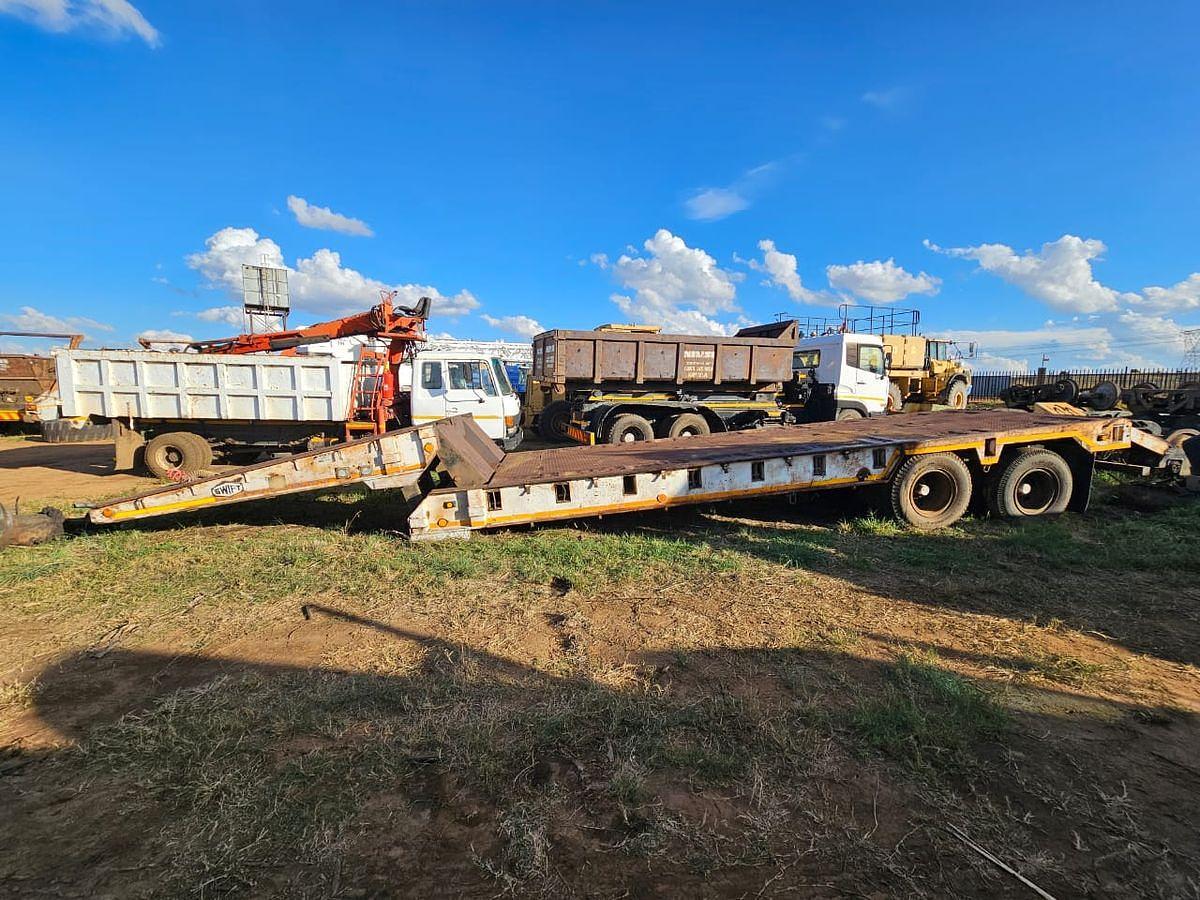 Used SWIFT LOWBED TRAILER
