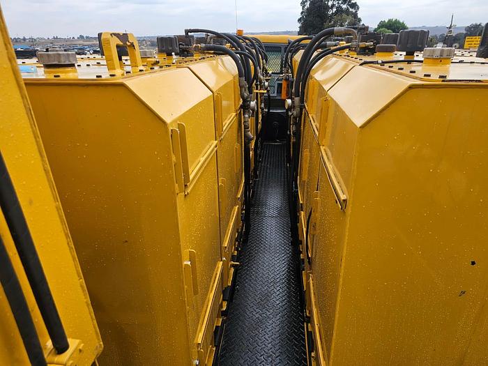 Used BELL B25D 6X6 FULLY EQUIPPED ARTICULATED SERVICE TRUCK/UNIT (RUNNER)