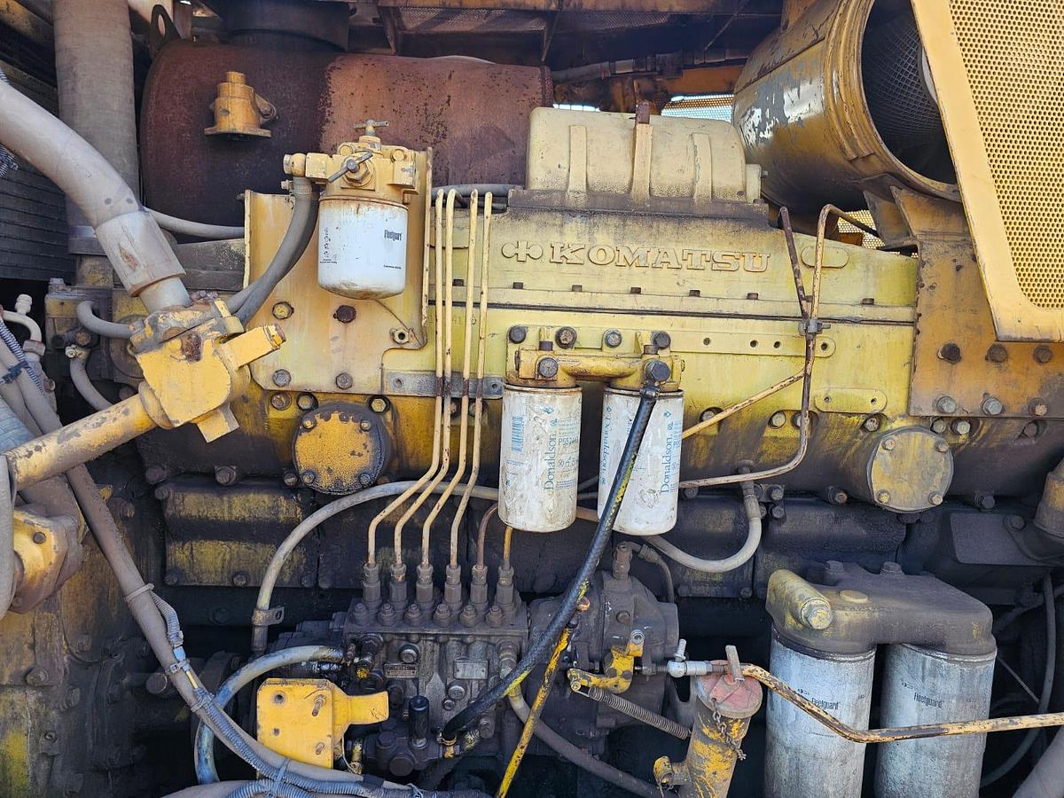 Used D375A KOMATSU DOZER (STRIPPING)