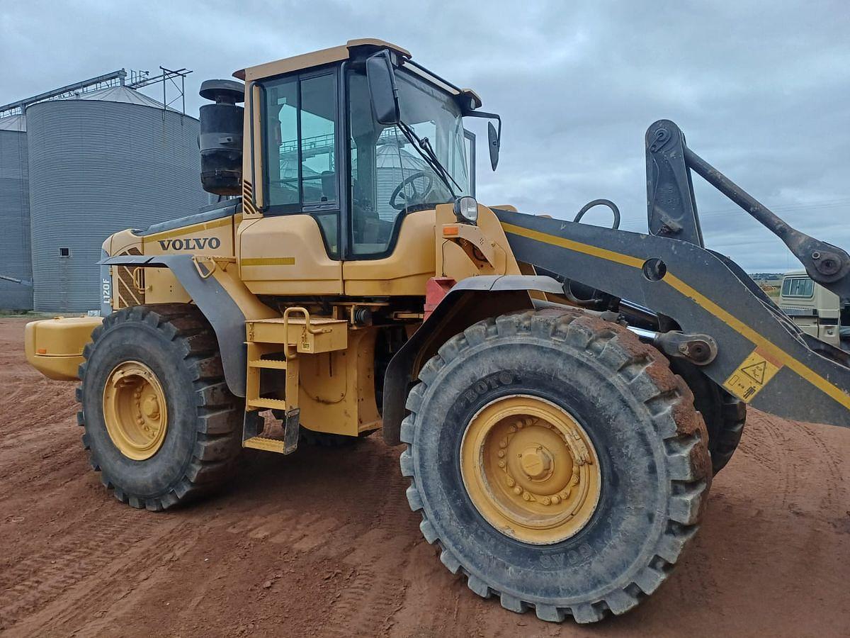 Used VOLVO L120F FRONT END LOADER - OPERATIONAL