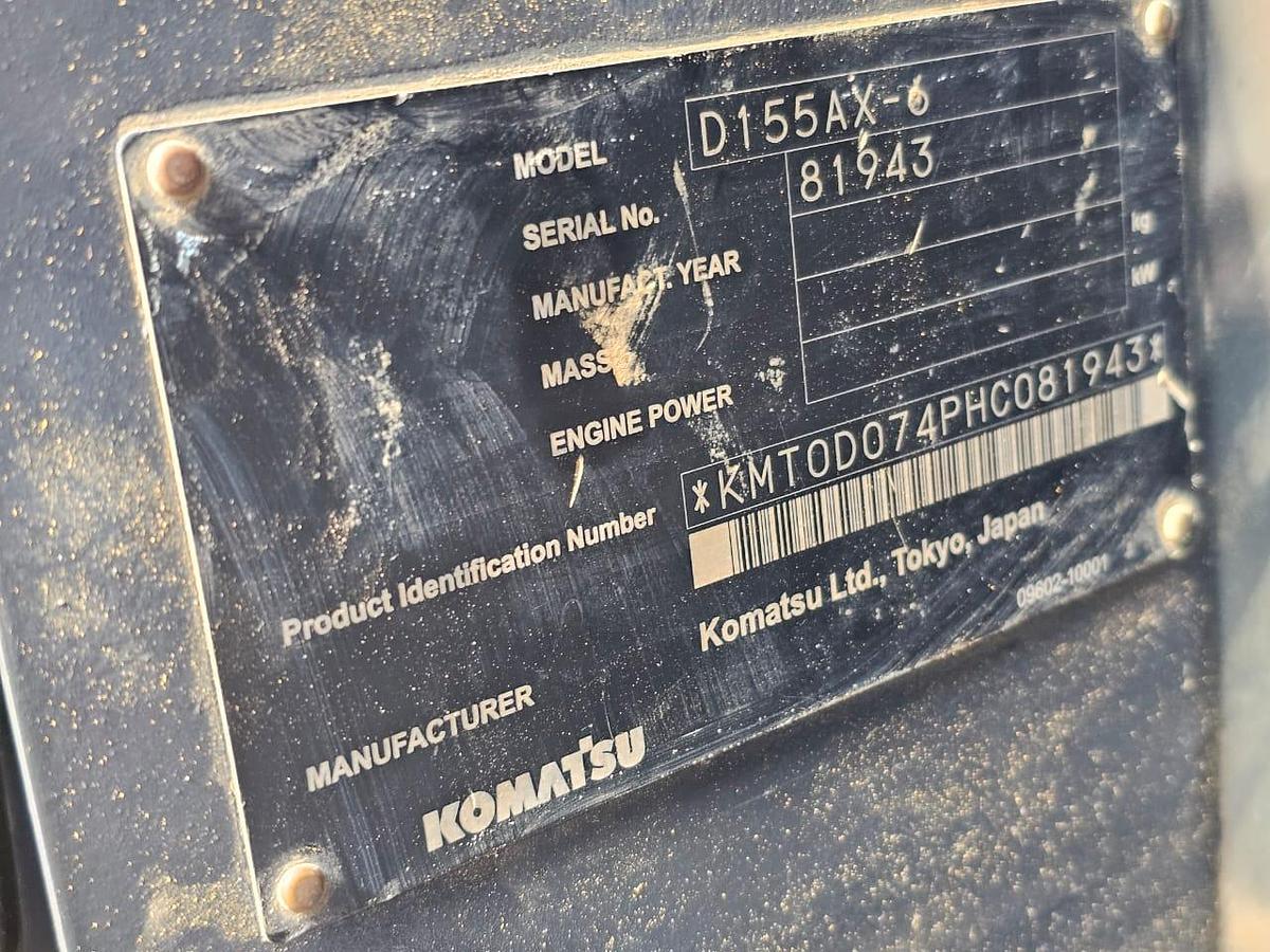Used KOMATSU D155AX TRACKED DOZER - OPERATIONAL