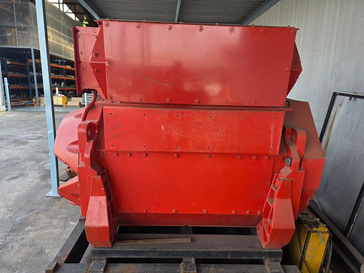 Used LV 804 S STAMFORD PERMANENT MAGNET GENERATOR