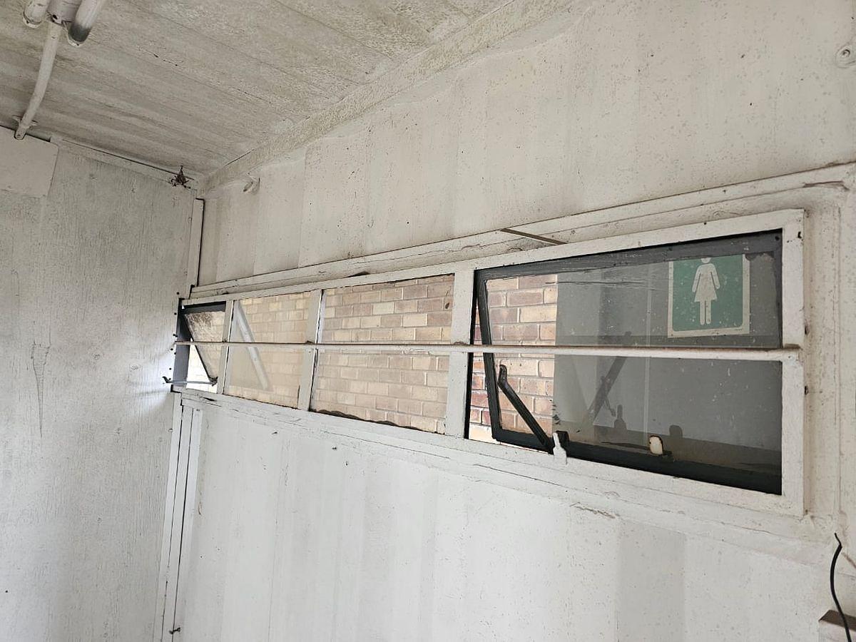 Used 6 METRE BATHROOM CONTAINER