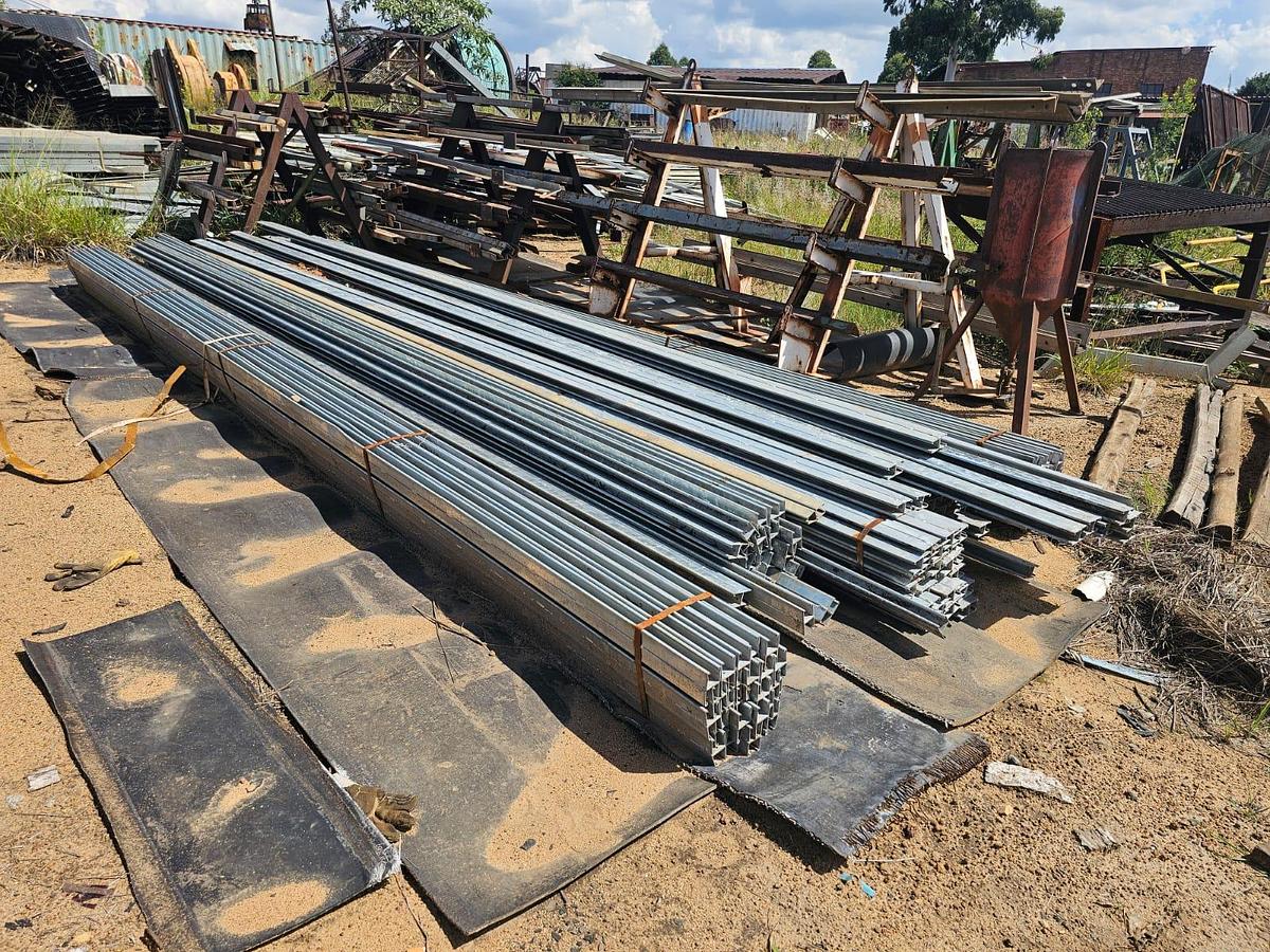 Used GALVANISED UNISTRUTS (USED)