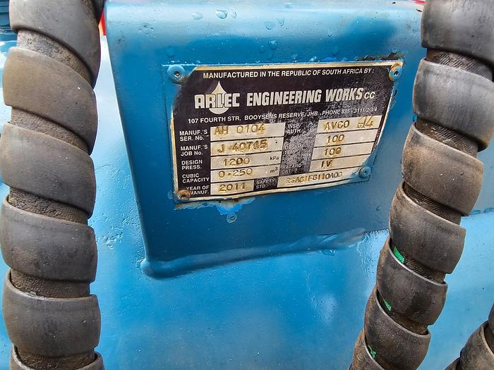 Used BELL B25D 6X6 FULLY EQUIPPED ARTICULATED SERVICE TRUCK/UNIT (RUNNER)