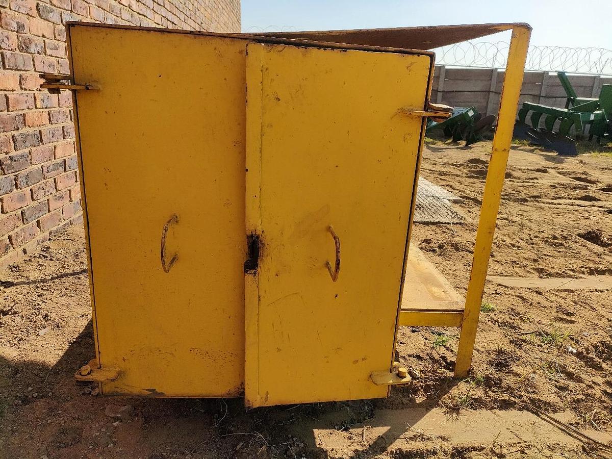 Used STEEL CABINET AND WORK BENCH