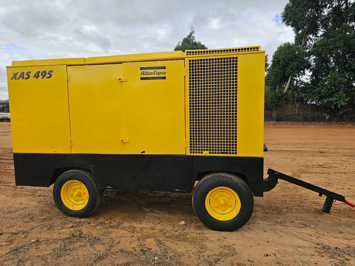 Used ATLAS COPCO XAS 495 MOBILE COMPRESSOR WITH MERCEDES BENZ ENGINE - OPERATIONAL