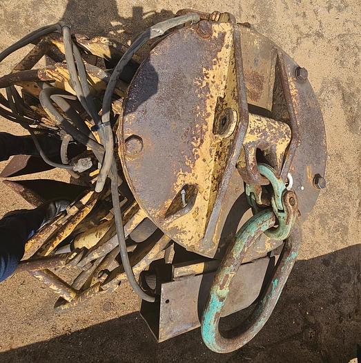 Used HYDRAULIC OPERATED STEEL GRAB