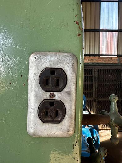 Used DOALL CONTOUR MATIC SAW 16 INCH AND WELDER (NOT TESTED)