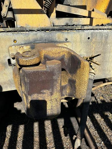 Used RDS BOTTOM SIDE DISCHARGE HOPPER