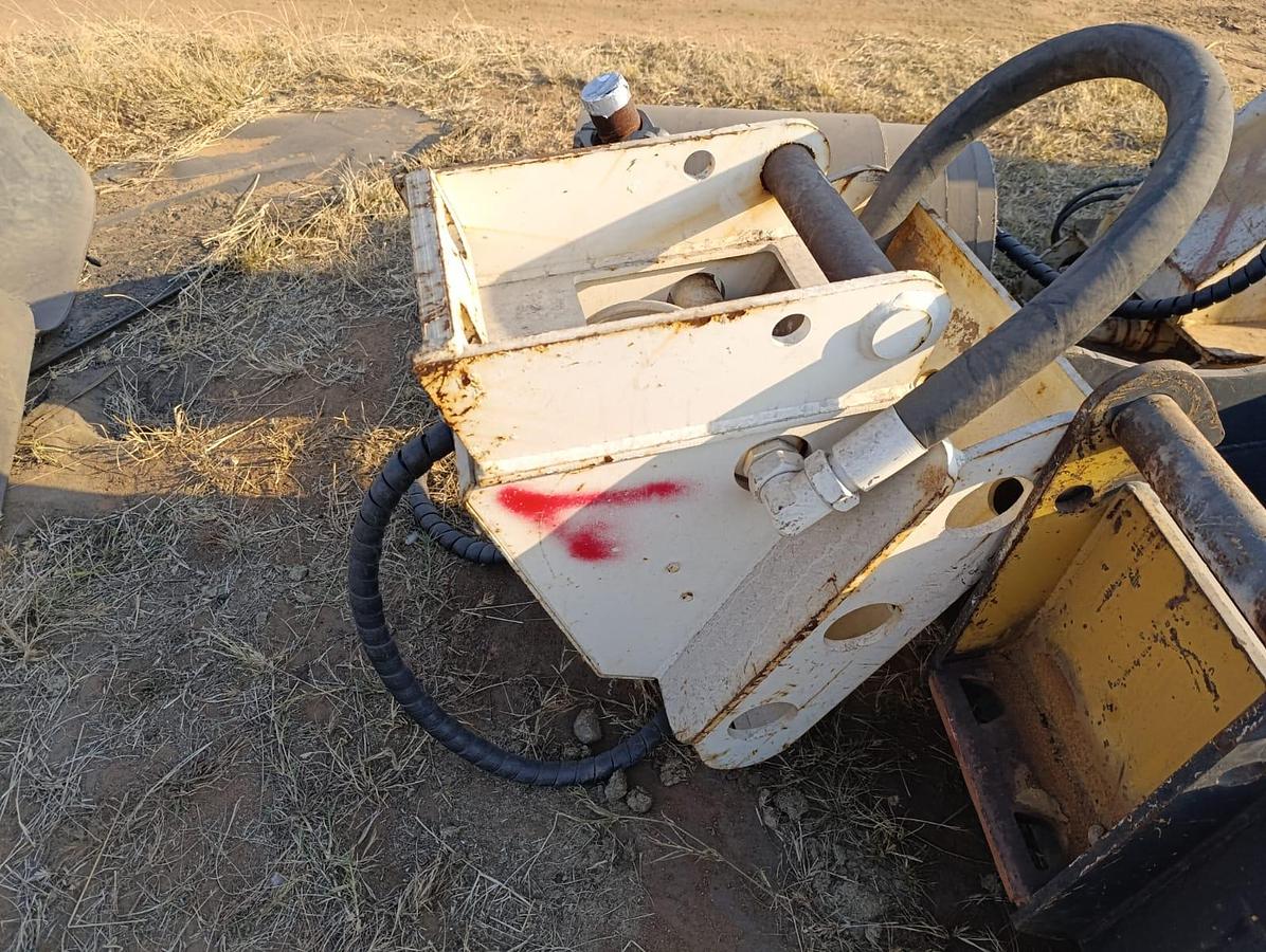 Used MINI EXCAVATOR