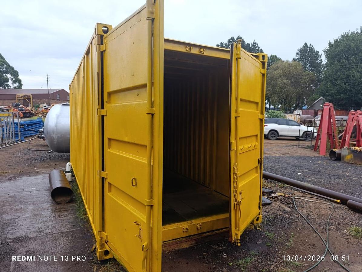 Used 6 METER STORAGE CONTAINER