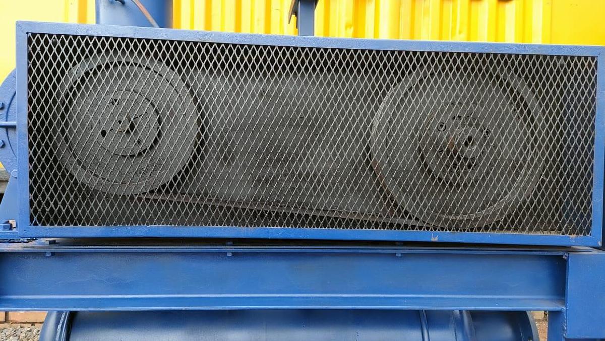 Used UNIVERSAL SAL BLOWER