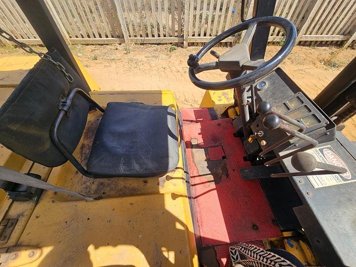 Used KOMATSU FD80H-5 FORKLIFT WITH TWO (2) EXTENDED FORKS (RUNNER) (BATTERIES NOT INCLUDED)
