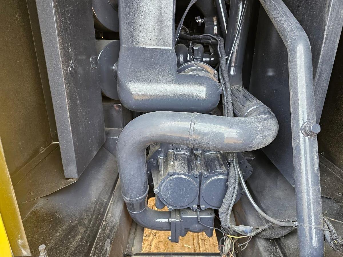 Used ATLAS COPCO XAS 495 MOBILE COMPRESSOR WITH MERCEDES BENZ ENGINE - OPERATIONAL