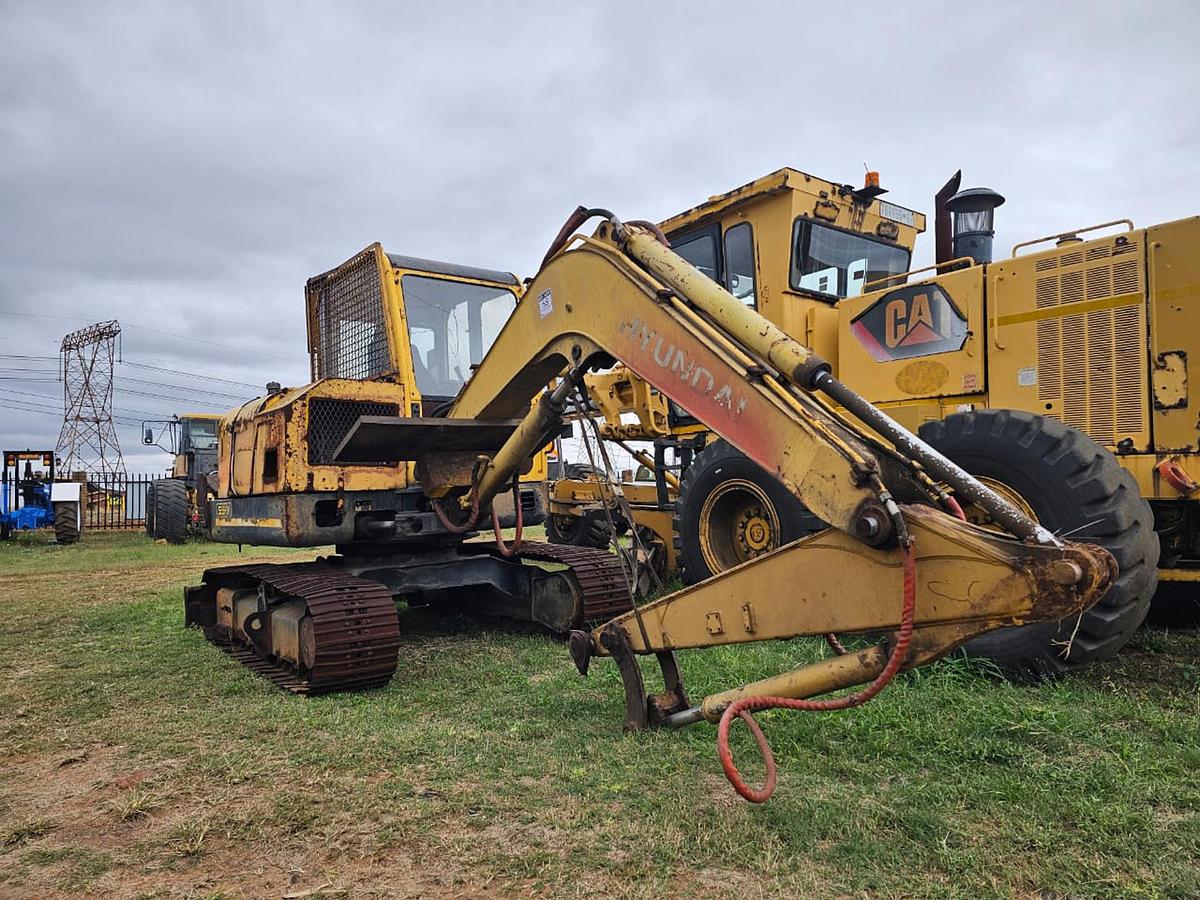Used HYUNDAI ROBEX 55-7 EXCAVATOR
