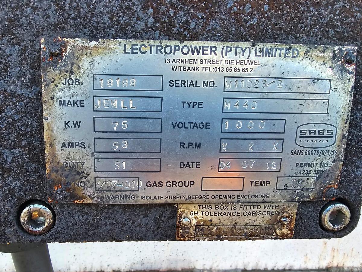 Used 4500 LITRE TANK ON STAND