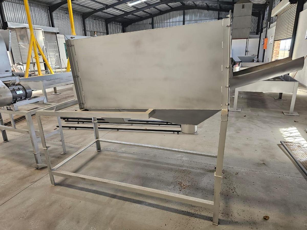 Used SS304 STAINLESS STEEL GRAINING SIFTING MACHINE UNIT