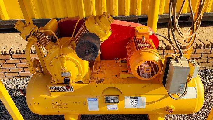 Used 13 BAR DUAL CHAMBER 7.5KW 400V INGERSOLL-RAND TYPE 30 COMPRESSOR (NOT TESTED)