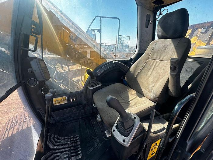 Used  JCB JS200SC EXCAVATOR (NON-RUNNER)