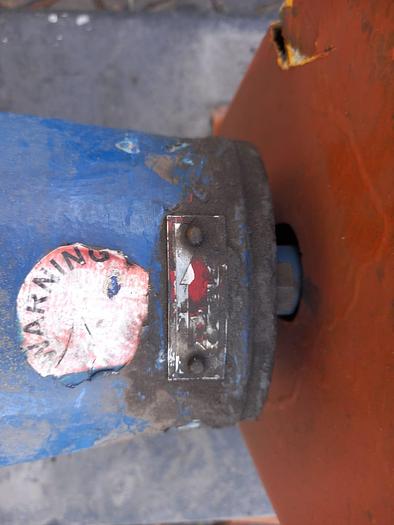 Used PUMP WITH ELECTRIC MOTORS (THEY HAVE PLATES)