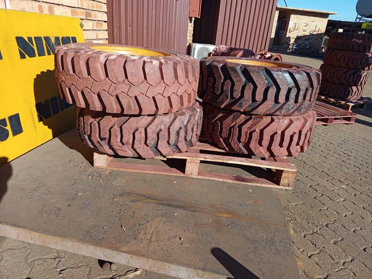 Used MICHELIN BIBSTEEL ALL TERRAIN TYRES 260/70R 16.6 IND X4