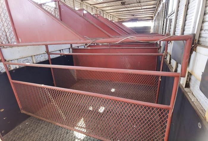 Used Poole Double Axle Horse Box for Sale in Emalahleni, South Africa