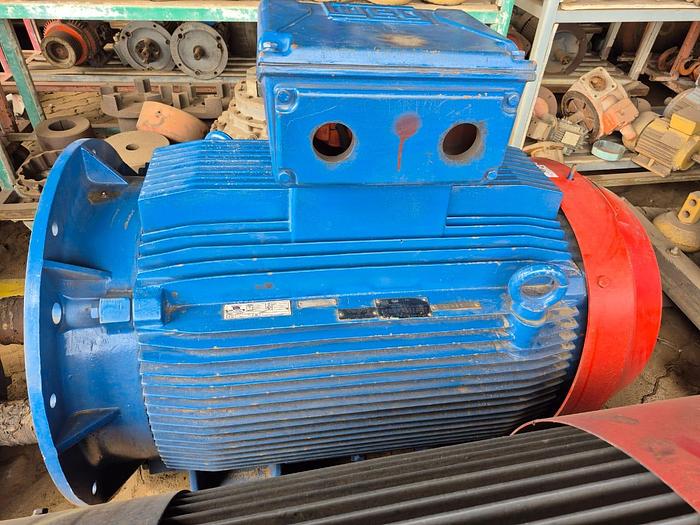 Used WEG 260KW ELECTRIC MOTOR