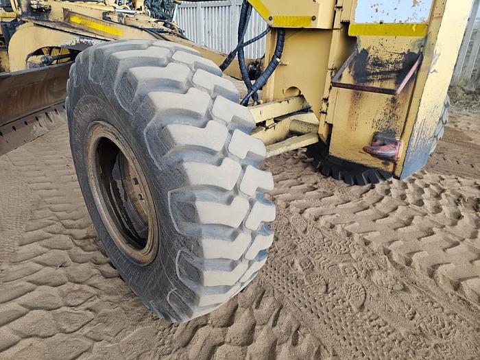 Used CATERPILLAR 140H GRADER (RUNNER)