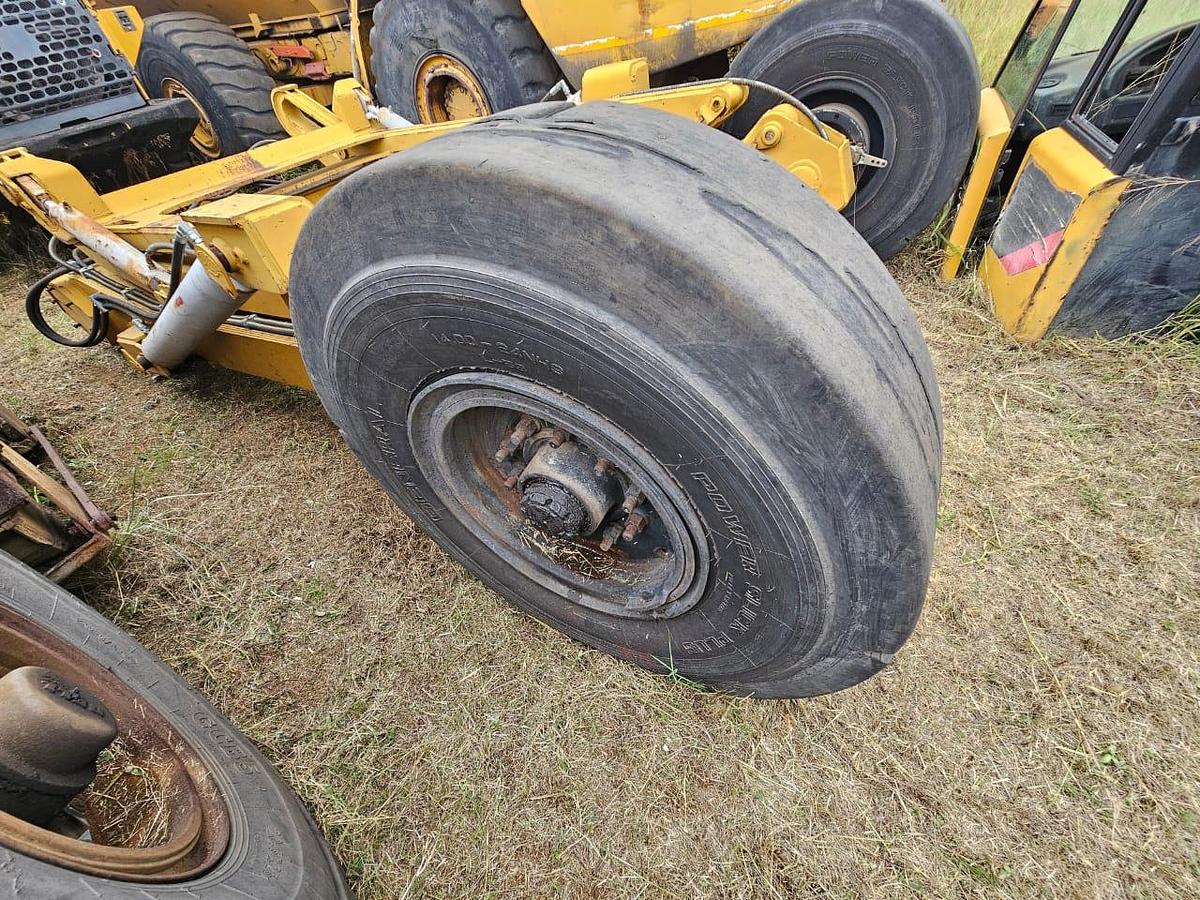Used BIN HOOK TRAILER WITH LIFT CYCLINDERS