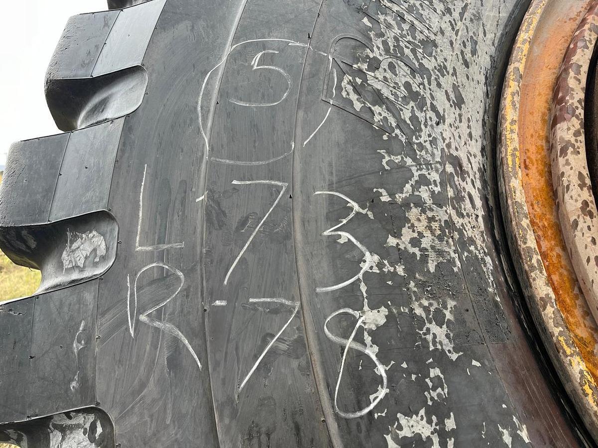 Used MIXED BRIDGESTONE EARTHMOVING TYRES - USED CONDITION